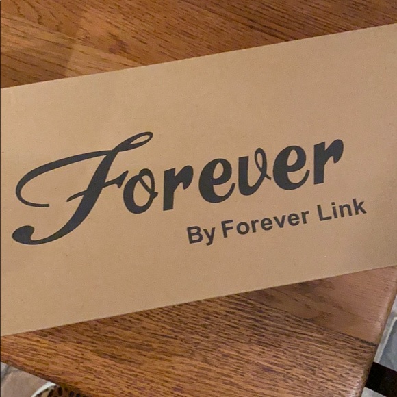 💍BOUTIQUE💍🆕 Leopard Print Sneakers only 3 left - Picture 5 of 6